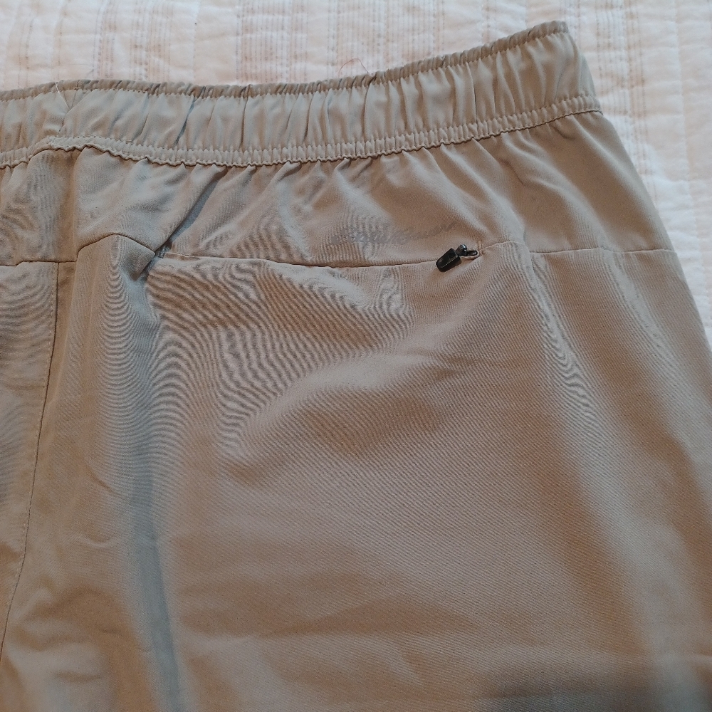 Eddie Bauer Motion quick dry shorts. Men's size L - Picture 5 of 7